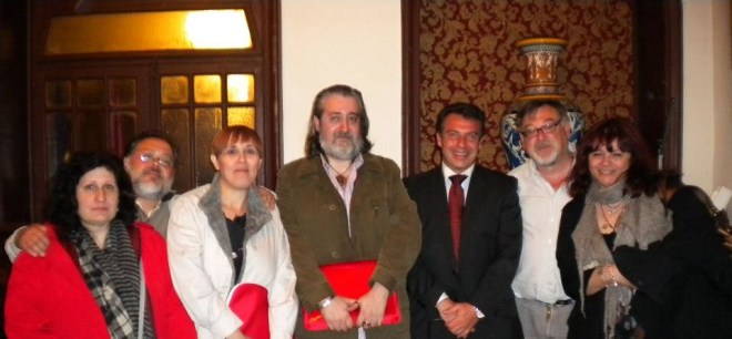 946617_398336743613436_728015444_n-1